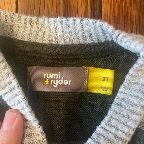 Rumi & Ryder so soft sweater - Picture 3 of 5